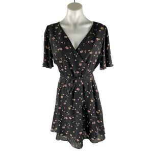 BB Dakota Black Floral V Neck Short Sleeve Tie Mini A-Line Flare Wrap Dress Sz 4